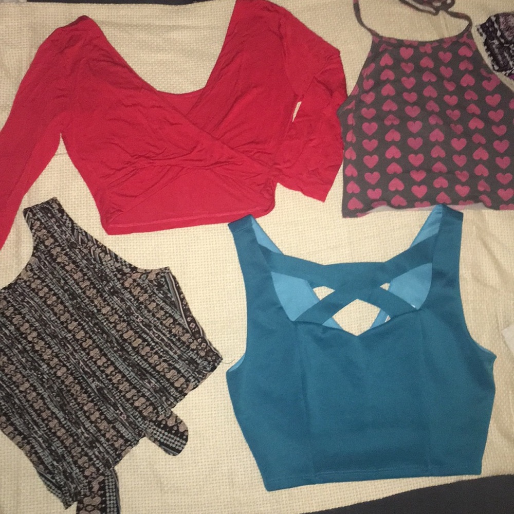 Bundle Crop Tops!! - image 1